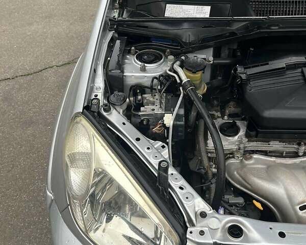 Сірий Тойота РАВ 4, об'ємом двигуна 0 л та пробігом 186 тис. км за 8250 $, фото 18 на Automoto.ua