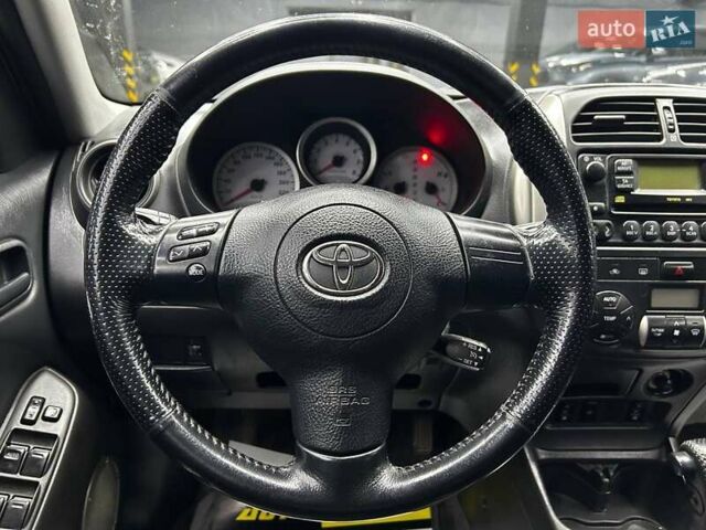 Сірий Тойота РАВ 4, об'ємом двигуна 2 л та пробігом 257 тис. км за 10200 $, фото 12 на Automoto.ua