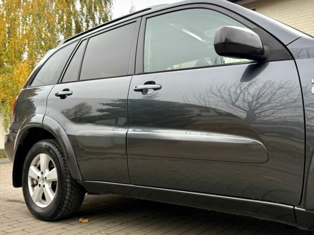 Серый Тойота РАВ 4, объемом двигателя 2 л и пробегом 320 тыс. км за 7700 $, фото 8 на Automoto.ua