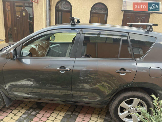 Серый Тойота РАВ 4, объемом двигателя 2 л и пробегом 200 тыс. км за 8500 $, фото 7 на Automoto.ua
