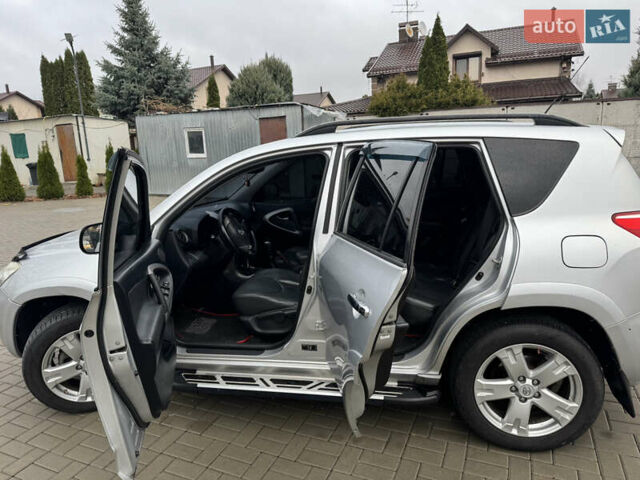 Серый Тойота РАВ 4, объемом двигателя 2.23 л и пробегом 343 тыс. км за 8100 $, фото 5 на Automoto.ua