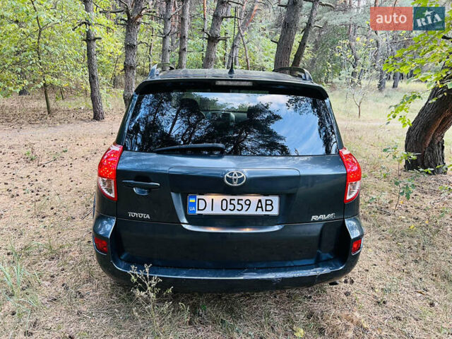 Серый Тойота РАВ 4, объемом двигателя 2.2 л и пробегом 300 тыс. км за 7300 $, фото 12 на Automoto.ua