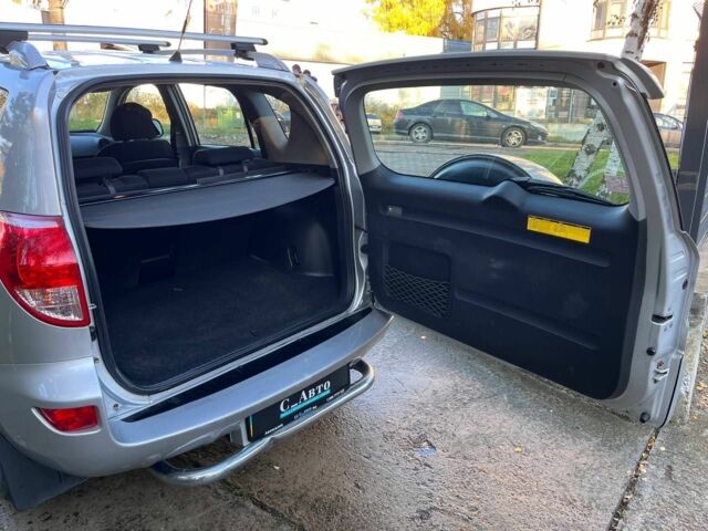 Сірий Тойота РАВ 4, об'ємом двигуна 2 л та пробігом 145 тис. км за 10500 $, фото 13 на Automoto.ua