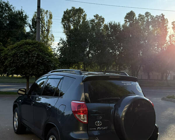 Серый Тойота РАВ 4, объемом двигателя 2 л и пробегом 149 тыс. км за 9500 $, фото 10 на Automoto.ua