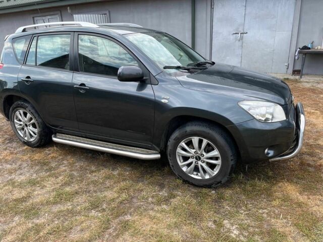 Серый Тойота РАВ 4, объемом двигателя 2.2 л и пробегом 307 тыс. км за 8100 $, фото 2 на Automoto.ua