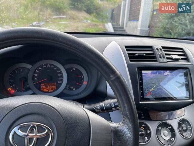 Серый Тойота РАВ 4, объемом двигателя 2.2 л и пробегом 264 тыс. км за 7500 $, фото 10 на Automoto.ua