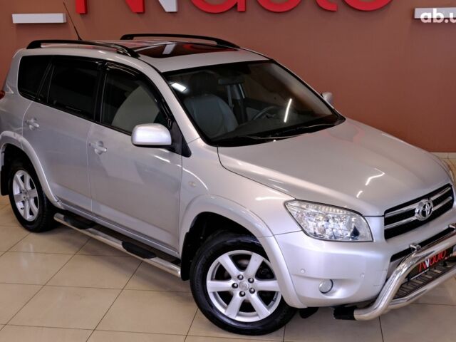 Серый Тойота РАВ 4, объемом двигателя 2.4 л и пробегом 164 тыс. км за 9900 $, фото 3 на Automoto.ua
