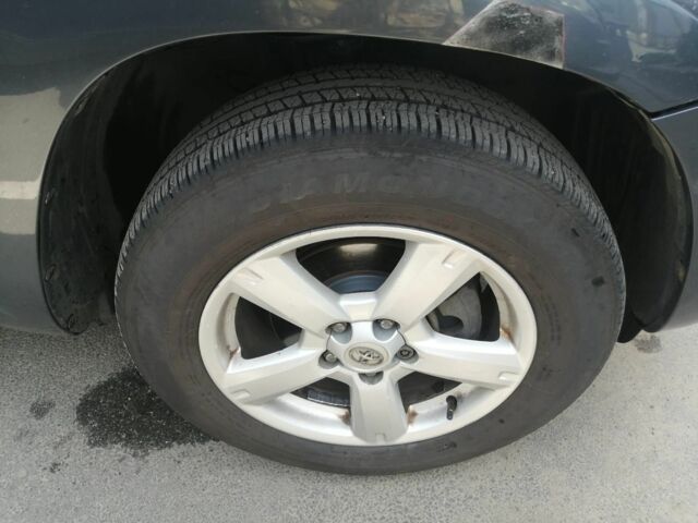 Серый Тойота РАВ 4, объемом двигателя 2 л и пробегом 240 тыс. км за 4500 $, фото 7 на Automoto.ua