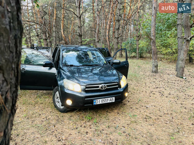 Серый Тойота РАВ 4, объемом двигателя 2.2 л и пробегом 300 тыс. км за 7300 $, фото 22 на Automoto.ua