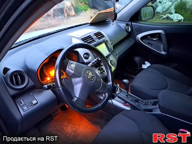 Серый Тойота РАВ 4, объемом двигателя 2 л и пробегом 0 тыс. км за 10000 $, фото 6 на Automoto.ua