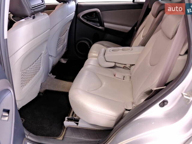 Сірий Тойота РАВ 4, об'ємом двигуна 2.36 л та пробігом 164 тис. км за 9900 $, фото 27 на Automoto.ua