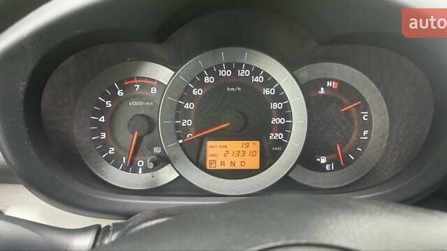 Серый Тойота РАВ 4, объемом двигателя 2.36 л и пробегом 213 тыс. км за 8500 $, фото 14 на Automoto.ua