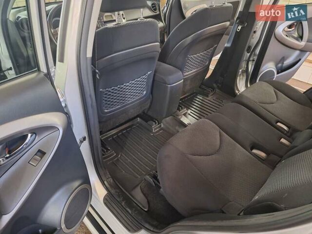 Серый Тойота РАВ 4, объемом двигателя 2 л и пробегом 146 тыс. км за 10600 $, фото 23 на Automoto.ua
