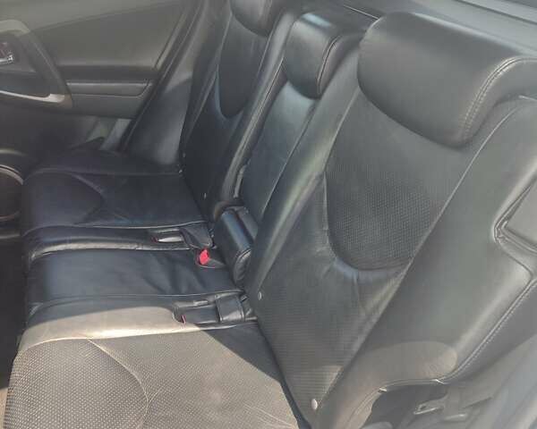 Серый Тойота РАВ 4, объемом двигателя 2 л и пробегом 424 тыс. км за 9000 $, фото 8 на Automoto.ua