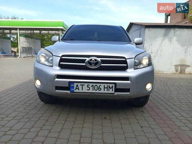 Серый Тойота РАВ 4, объемом двигателя 2.2 л и пробегом 257 тыс. км за 9000 $, фото 13 на Automoto.ua