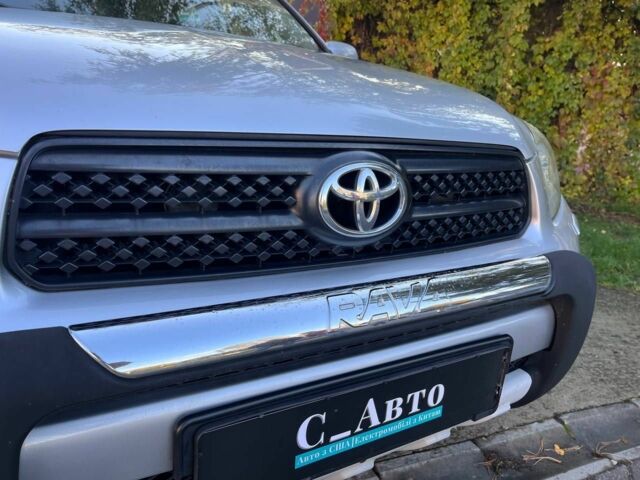 Сірий Тойота РАВ 4, об'ємом двигуна 2 л та пробігом 145 тис. км за 10500 $, фото 3 на Automoto.ua
