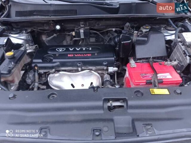 Серый Тойота РАВ 4, объемом двигателя 2.4 л и пробегом 210 тыс. км за 9500 $, фото 15 на Automoto.ua