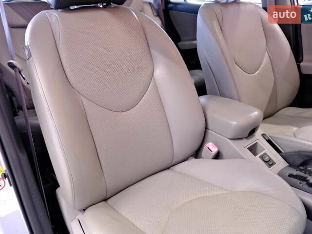 Сірий Тойота РАВ 4, об'ємом двигуна 2.36 л та пробігом 164 тис. км за 9900 $, фото 36 на Automoto.ua