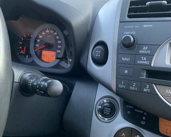 Серый Тойота РАВ 4, объемом двигателя 2 л и пробегом 302 тыс. км за 10450 $, фото 22 на Automoto.ua