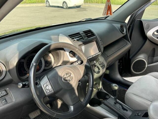 Сірий Тойота РАВ 4, об'ємом двигуна 2 л та пробігом 223 тис. км за 10000 $, фото 3 на Automoto.ua