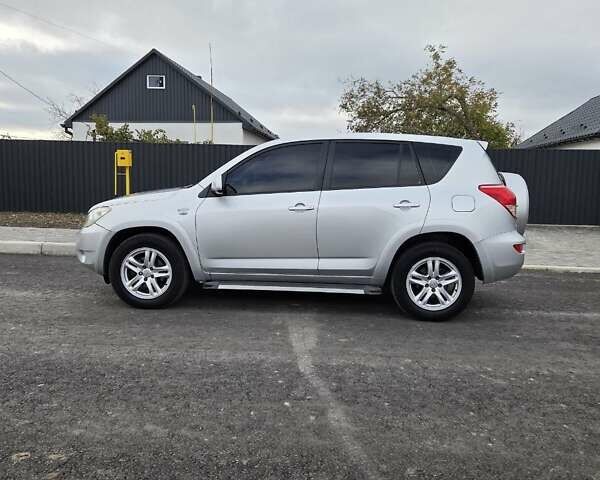 Сірий Тойота РАВ 4, об'ємом двигуна 2.23 л та пробігом 312 тис. км за 8000 $, фото 2 на Automoto.ua