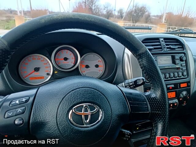 Серый Тойота РАВ 4, объемом двигателя 2 л и пробегом 250 тыс. км за 4250 $, фото 5 на Automoto.ua