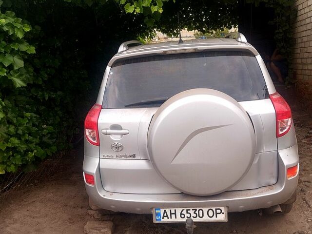 Сірий Тойота РАВ 4, об'ємом двигуна 2 л та пробігом 206 тис. км за 7160 $, фото 2 на Automoto.ua