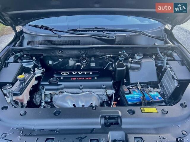 Серый Тойота РАВ 4, объемом двигателя 2 л и пробегом 174 тыс. км за 9600 $, фото 15 на Automoto.ua