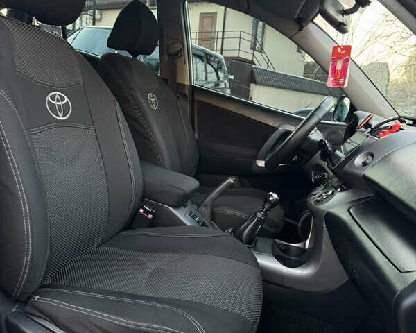 Серый Тойота РАВ 4, объемом двигателя 2.23 л и пробегом 312 тыс. км за 7599 $, фото 15 на Automoto.ua