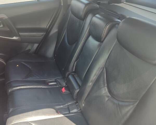 Серый Тойота РАВ 4, объемом двигателя 2 л и пробегом 424 тыс. км за 9000 $, фото 7 на Automoto.ua