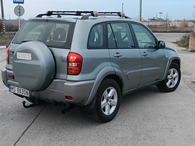 Серый Тойота РАВ 4, объемом двигателя 2 л и пробегом 260 тыс. км за 4250 $, фото 2 на Automoto.ua