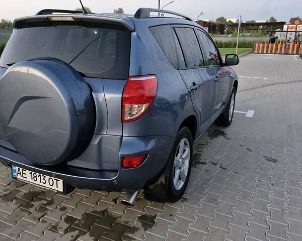 Сірий Тойота РАВ 4, об'ємом двигуна 2 л та пробігом 190 тис. км за 8999 $, фото 8 на Automoto.ua