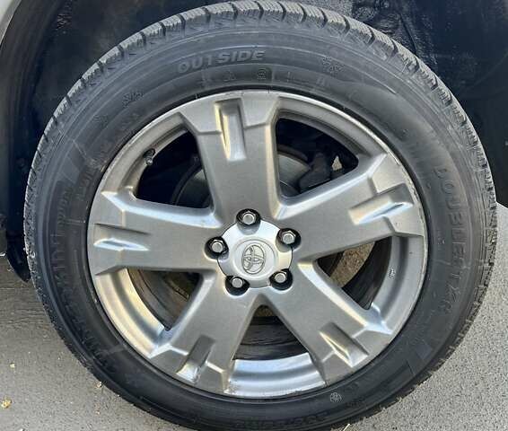 Сірий Тойота РАВ 4, об'ємом двигуна 2.23 л та пробігом 260 тис. км за 9800 $, фото 4 на Automoto.ua