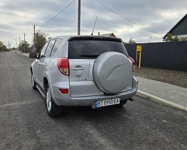 Сірий Тойота РАВ 4, об'ємом двигуна 2.23 л та пробігом 312 тис. км за 8000 $, фото 3 на Automoto.ua