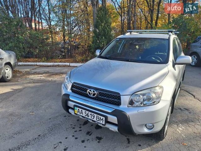 Серый Тойота РАВ 4, объемом двигателя 2 л и пробегом 146 тыс. км за 10600 $, фото 18 на Automoto.ua