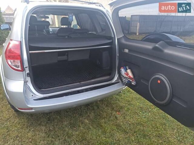 Серый Тойота РАВ 4, объемом двигателя 2.36 л и пробегом 177 тыс. км за 8500 $, фото 7 на Automoto.ua