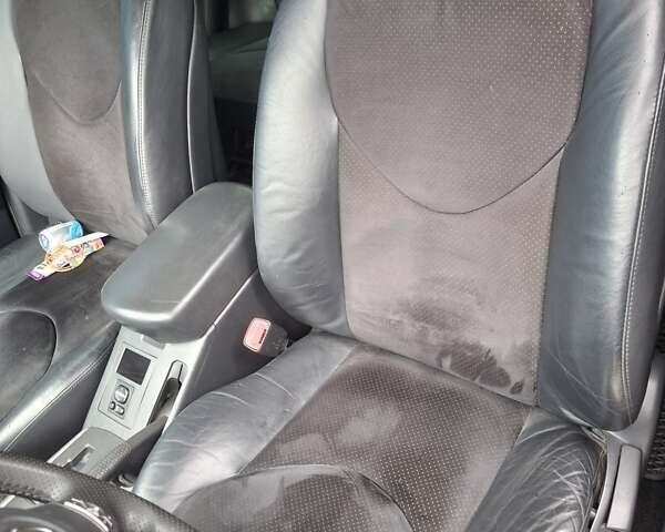 Серый Тойота РАВ 4, объемом двигателя 2 л и пробегом 225 тыс. км за 8500 $, фото 12 на Automoto.ua