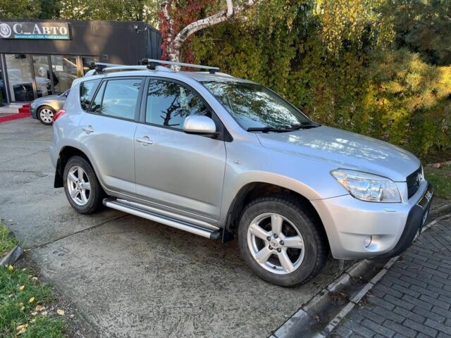 Сірий Тойота РАВ 4, об'ємом двигуна 2 л та пробігом 145 тис. км за 10500 $, фото 4 на Automoto.ua