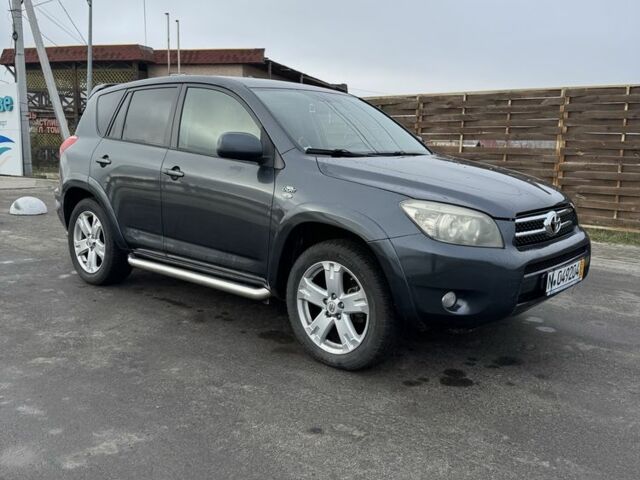 Сірий Тойота РАВ 4, об'ємом двигуна 2.2 л та пробігом 237 тис. км за 4900 $, фото 1 на Automoto.ua