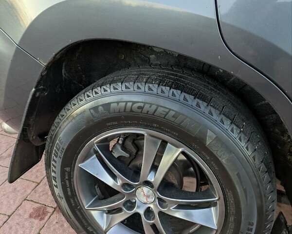 Сірий Тойота РАВ 4, об'ємом двигуна 2 л та пробігом 234 тис. км за 7950 $, фото 16 на Automoto.ua