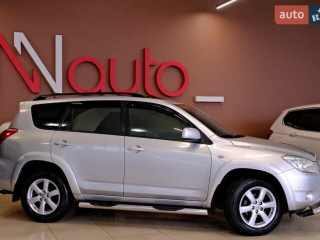 Сірий Тойота РАВ 4, об'ємом двигуна 2.36 л та пробігом 164 тис. км за 9900 $, фото 7 на Automoto.ua