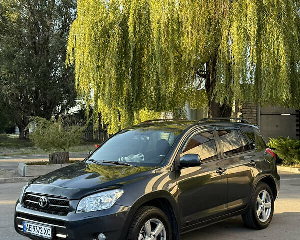 Серый Тойота РАВ 4, объемом двигателя 2 л и пробегом 149 тыс. км за 9500 $, фото 6 на Automoto.ua