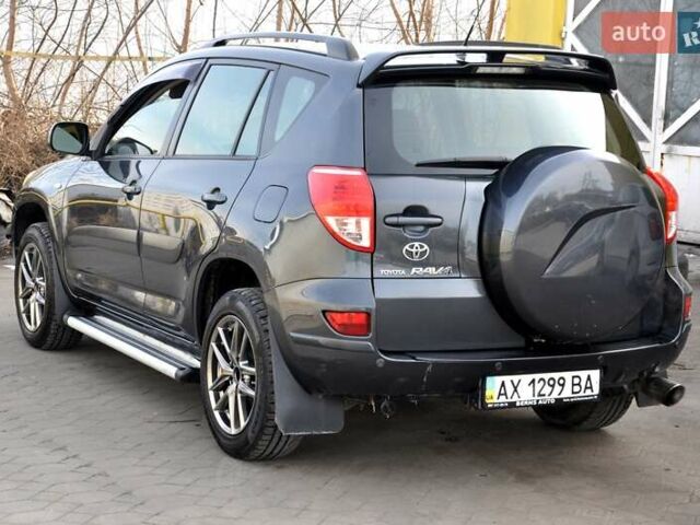 Сірий Тойота РАВ 4, об'ємом двигуна 2 л та пробігом 207 тис. км за 8300 $, фото 29 на Automoto.ua