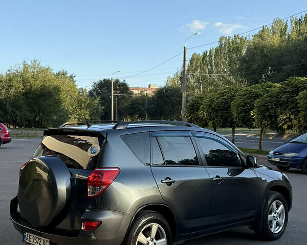 Серый Тойота РАВ 4, объемом двигателя 2 л и пробегом 149 тыс. км за 9500 $, фото 9 на Automoto.ua