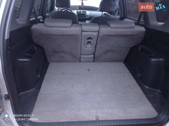 Серый Тойота РАВ 4, объемом двигателя 2.4 л и пробегом 210 тыс. км за 9500 $, фото 11 на Automoto.ua