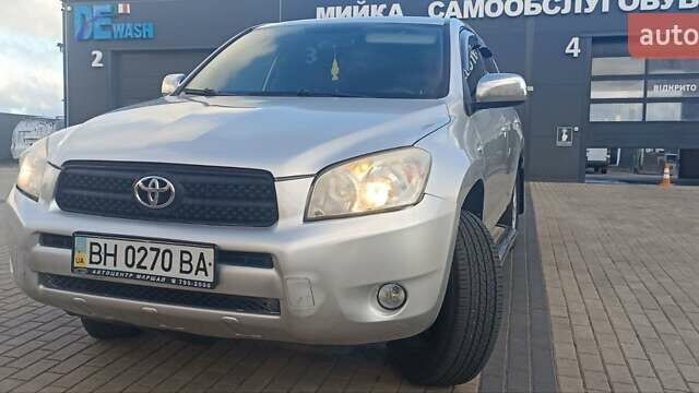 Серый Тойота РАВ 4, объемом двигателя 2.36 л и пробегом 213 тыс. км за 8500 $, фото 9 на Automoto.ua