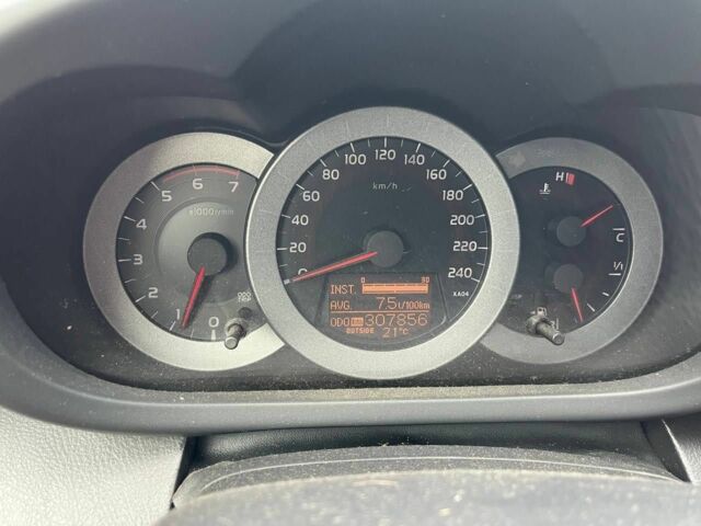 Серый Тойота РАВ 4, объемом двигателя 2.2 л и пробегом 307 тыс. км за 8100 $, фото 8 на Automoto.ua