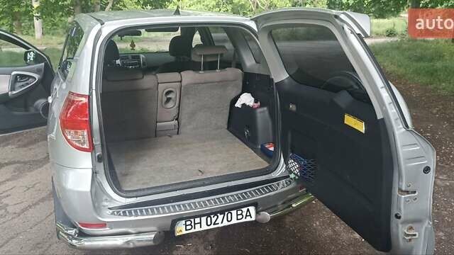 Серый Тойота РАВ 4, объемом двигателя 2.36 л и пробегом 213 тыс. км за 8500 $, фото 20 на Automoto.ua