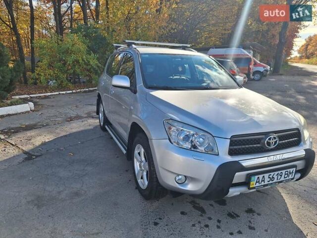Серый Тойота РАВ 4, объемом двигателя 2 л и пробегом 146 тыс. км за 10600 $, фото 19 на Automoto.ua