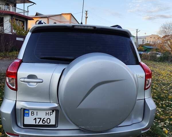 Серый Тойота РАВ 4, объемом двигателя 2.4 л и пробегом 283 тыс. км за 8200 $, фото 12 на Automoto.ua